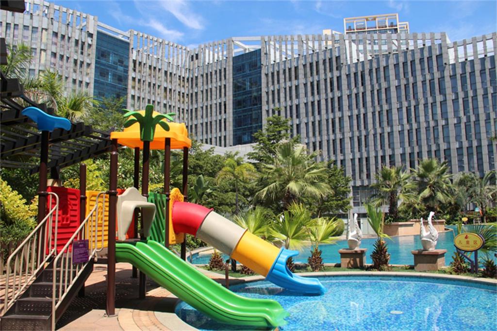 Bazén v ubytování FLIPORT Hotel Xiamen Software Park nebo v jeho okolí