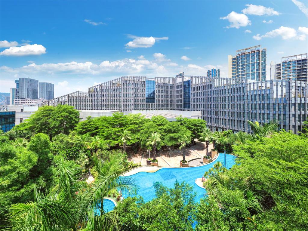 Bazén v ubytování FLIPORT Hotel Xiamen Software Park nebo v jeho okolí