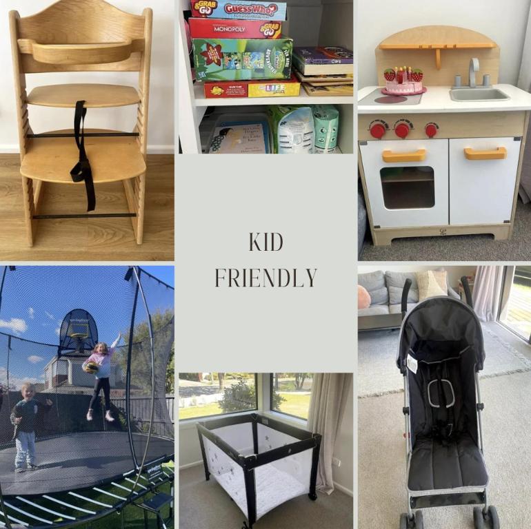 Private, 4BR Family Home, Free Parking, 4km to Airport - Resim 7