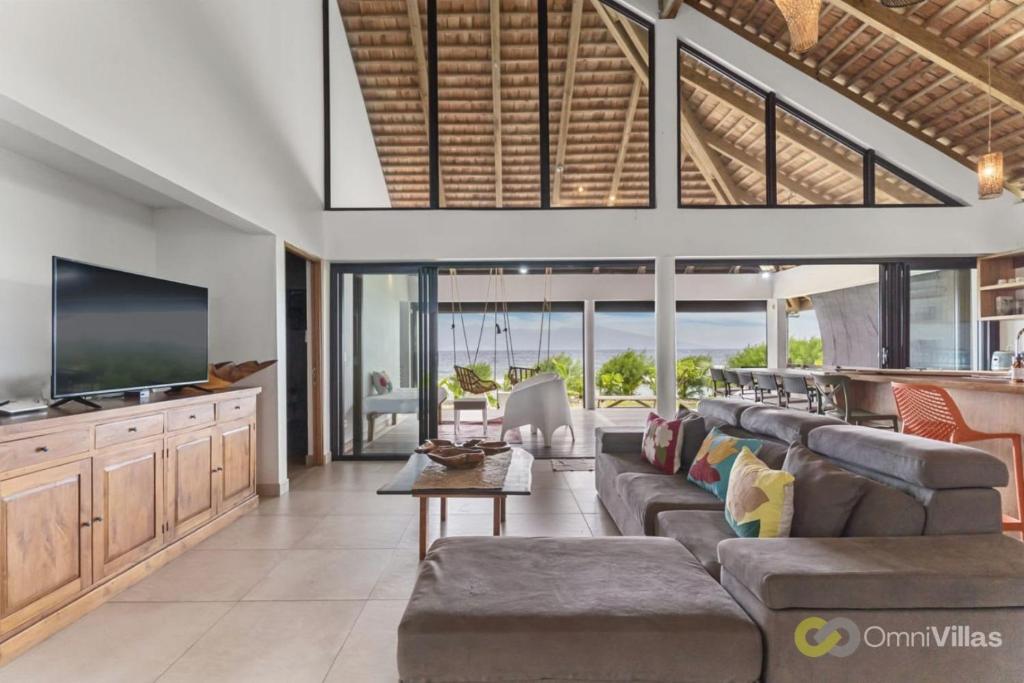 Coastal Bliss: 1BR Bungalow by the Sea in Moorea - photo 3 - Moorea, Polynésie