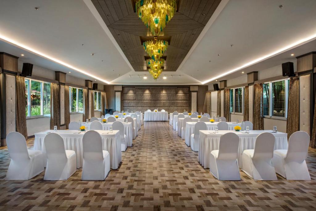 Posezení v ubytování Fortune Resort Benaulim Goa - Member ITC Hotels' Group