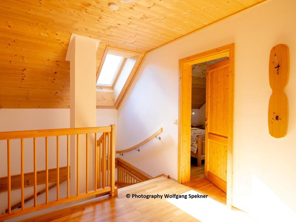 Posteľ alebo postele v izbe v ubytovaní Mountain hut with sauna on the wine plain