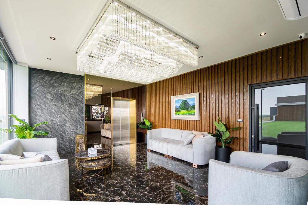 Posezení v ubytování YSW Hotel Lopburi