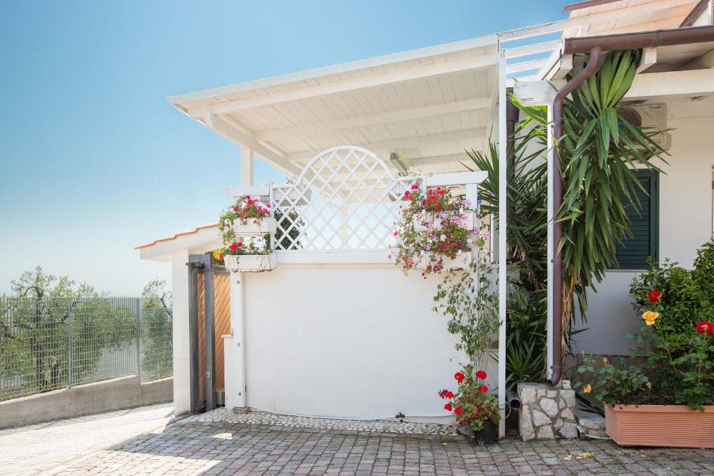 A balcony or terrace at A Casa di Anna by BarbarHouse