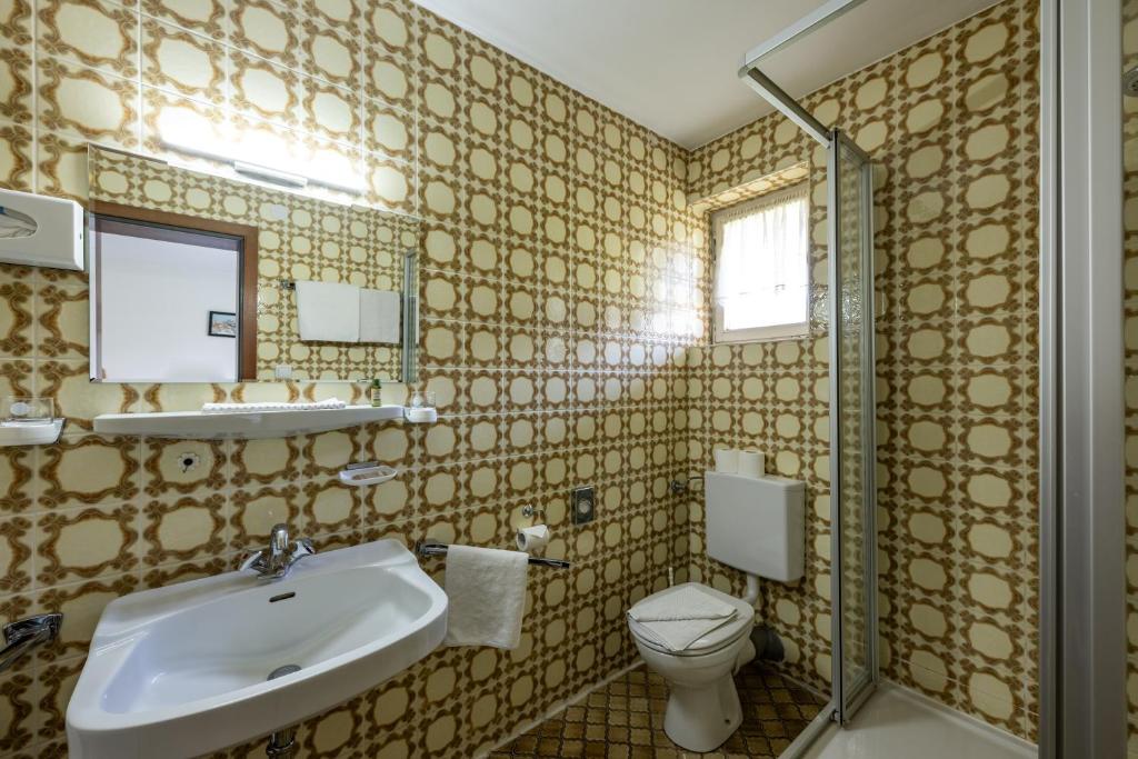 Koupelna v ubytování Haus Widdersteinblick