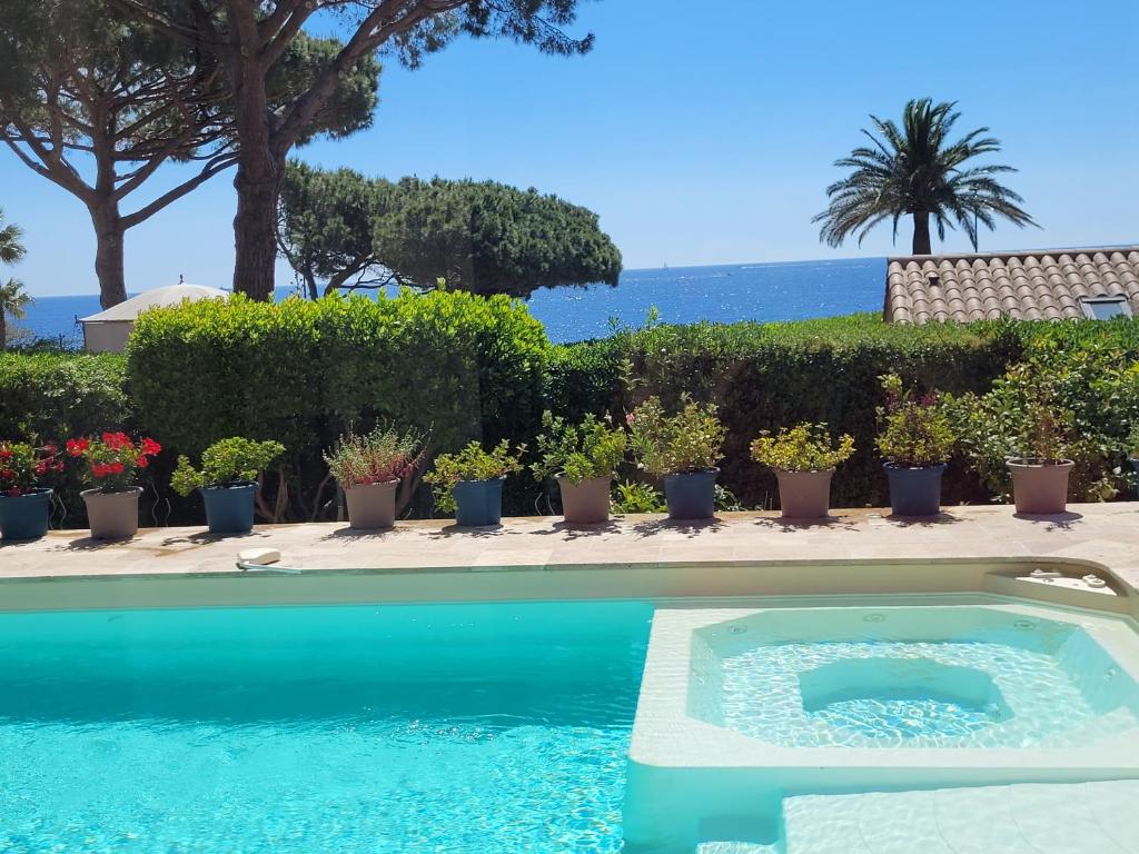 Bazén v ubytování Villa Esmeralda Adults Only nebo v jeho okolí
