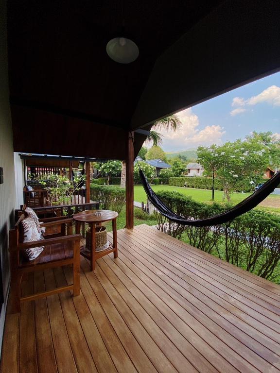 Pai Nam Now - Bungalow Con Patio