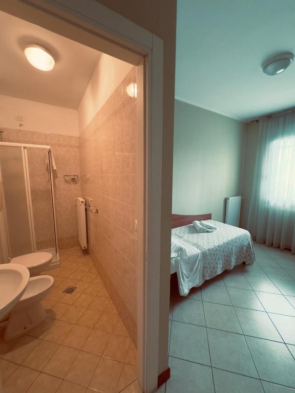 Albergo Trattoria AL TAJ - Eenpersoonskamer Met Douche