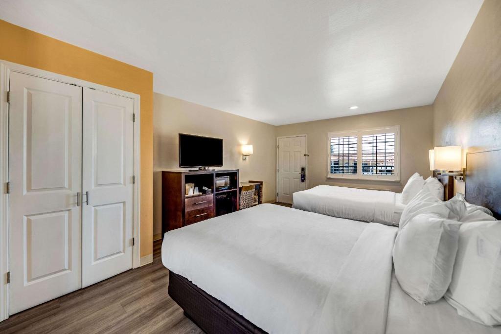 Comfort Inn Beach Boardwalk photo