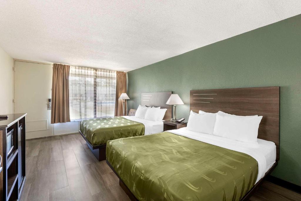 Quality Inn & Suites Santee I-95 - Habitación Con 2 Camas Grandes - No Fumadores