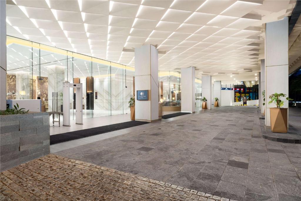 Vstupní hala nebo recepce v ubytování DoubleTree by Hilton Jakarta Bintaro Jaya