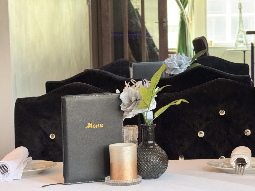 The Chatwal Boutique Hotel - Resim 23