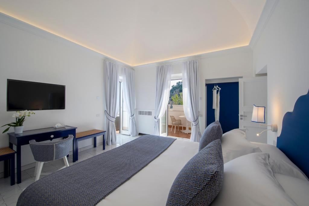 Villa Francesco Luxury Suites - 带有海景的豪华双人或双子室
