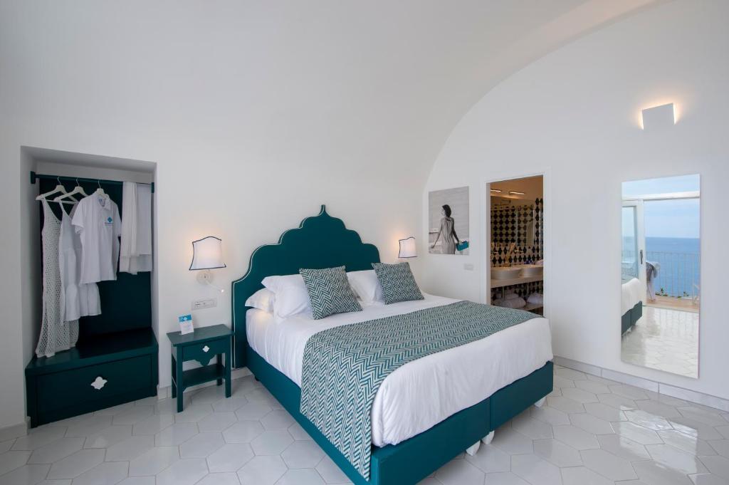 Villa Francesco Luxury Suites - 带有海景的豪华双人或双子室