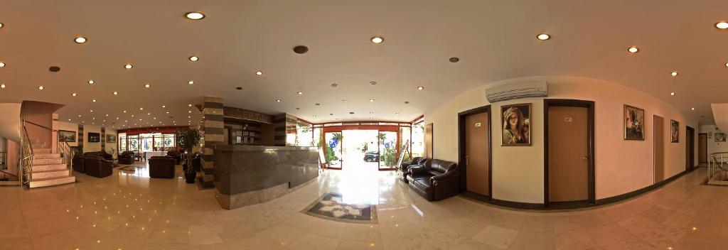 Vstupní hala nebo recepce v ubytování Wassermann Hotel