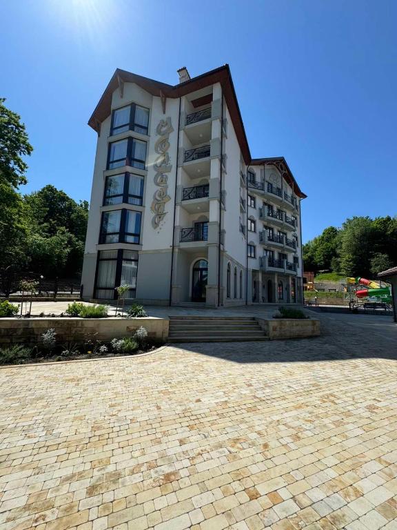 Budova, kde se hotel nachází