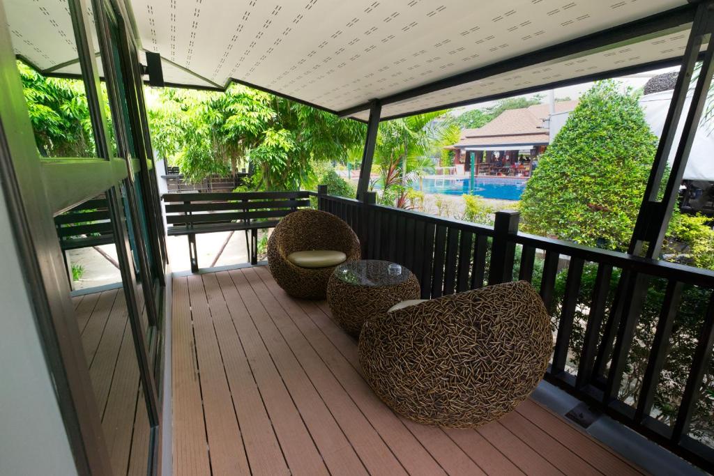 Balkón nebo terasa v ubytování Ibiza House Phi Phi