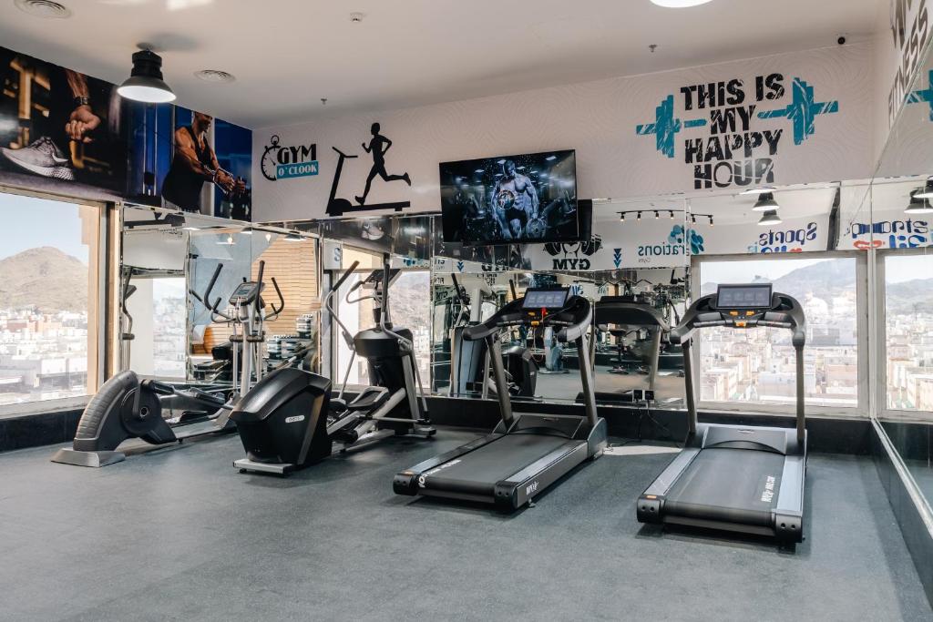 Fitness centrum a/nebo fitness zařízení v ubytování Swiss International Taif