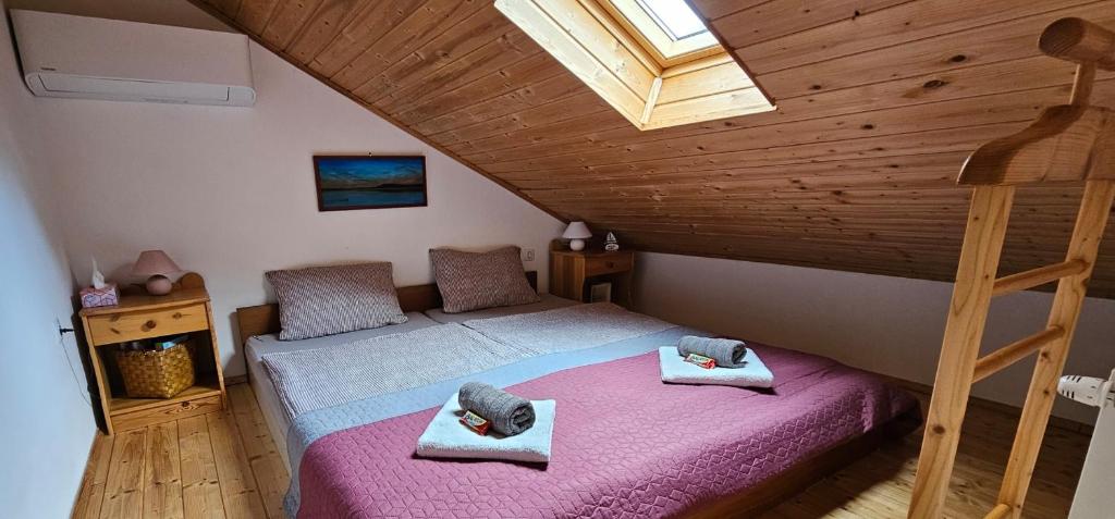 Posteľ alebo postele v izbe v ubytovaní Füred Deluxe Garden Apartment