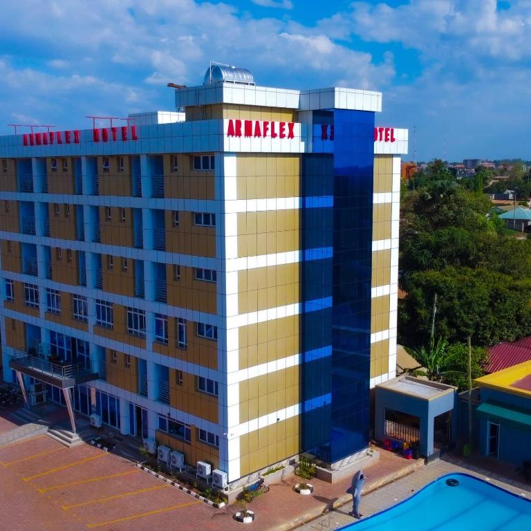 Bazén v ubytování Armaflex Hotel Lira nebo v jeho okolí