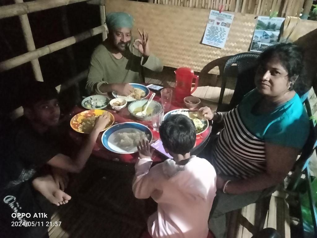 Hosté ubytování Dsd Bomzon Homestay