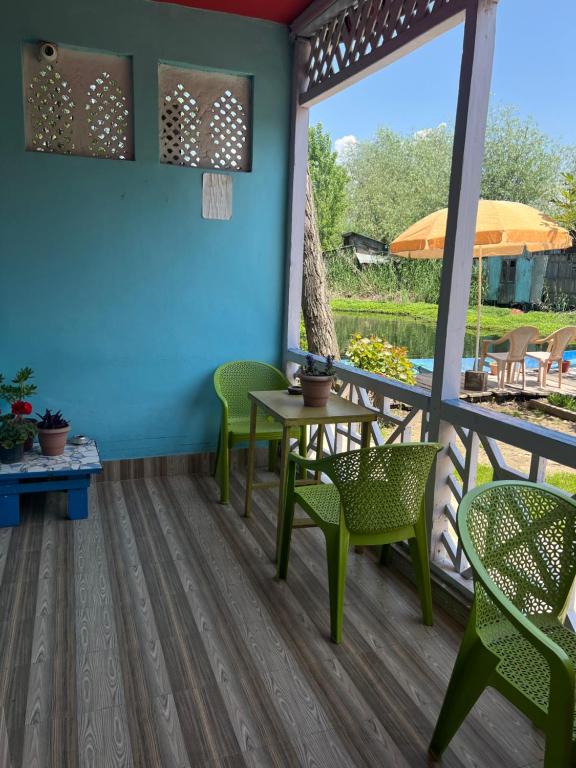 Balkón nebo terasa v ubytování Hotel Chachoo Palace