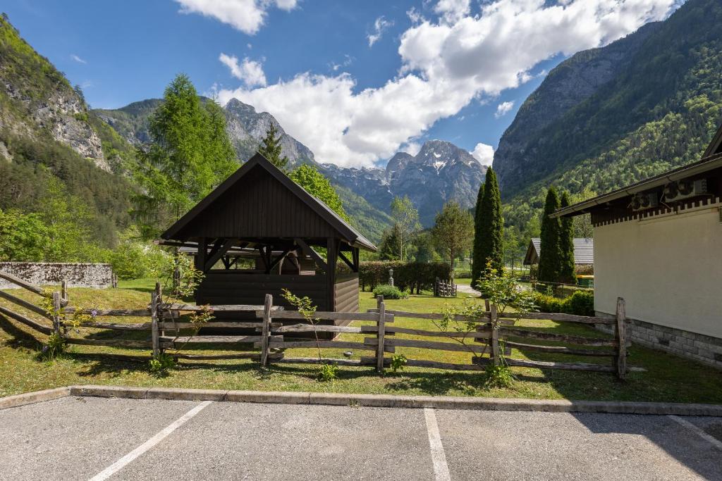 Nespecifikovaný výhled na hory nebo výhled na hory při pohledu z apartmánu