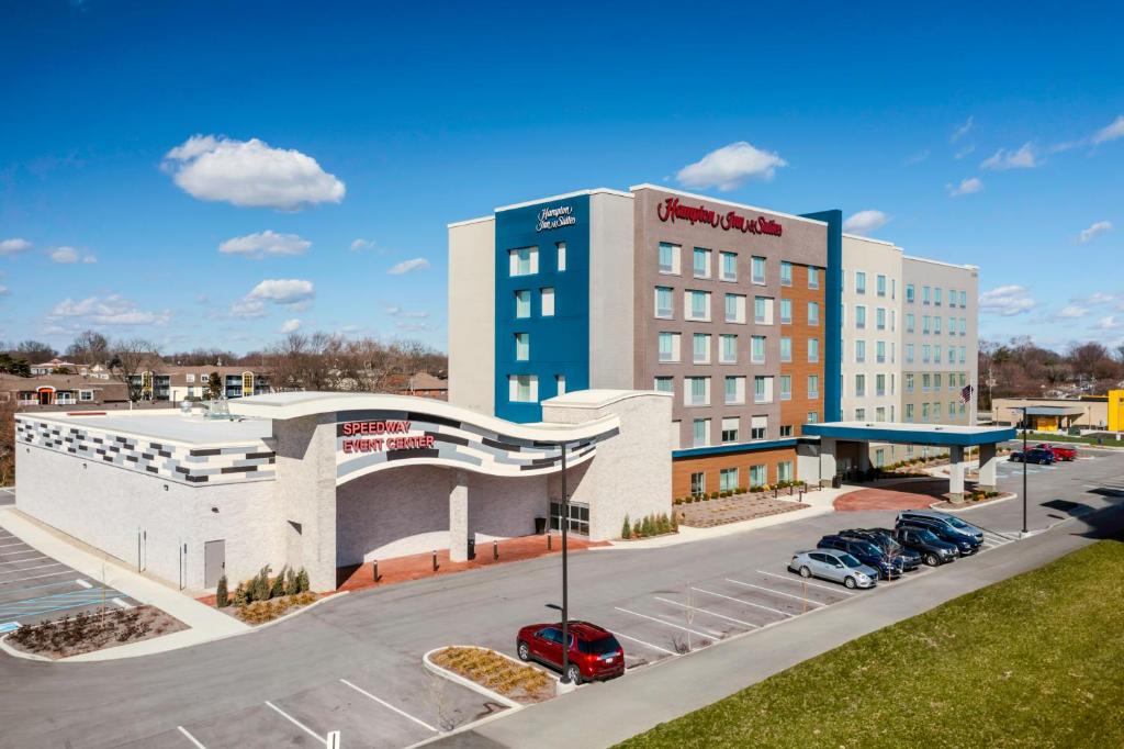 Hampton Inn & Suites Indianapolis West Speedway photo