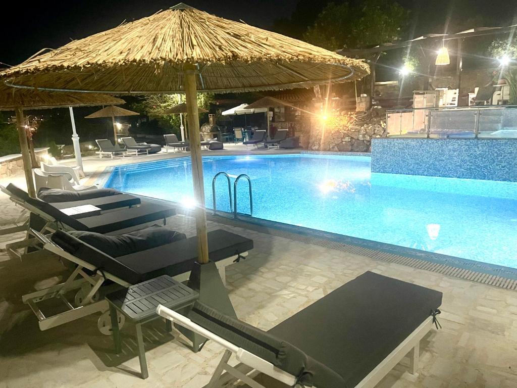 Bazén v ubytování Villas Vista Del Mar nebo v jeho okolí