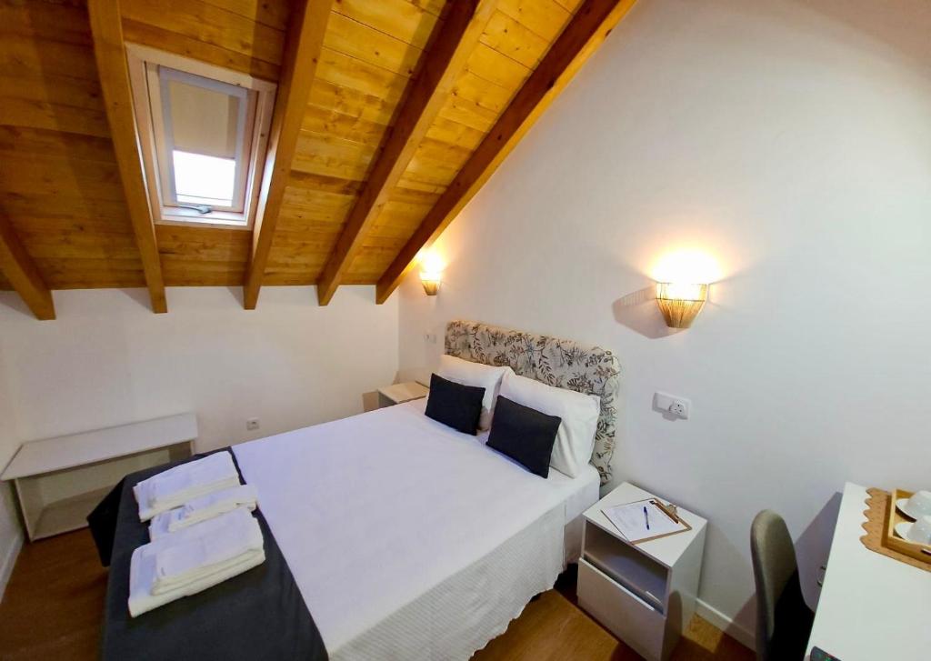 Postel nebo postele na pokoji v ubytování Casa do Chafariz - Rooms