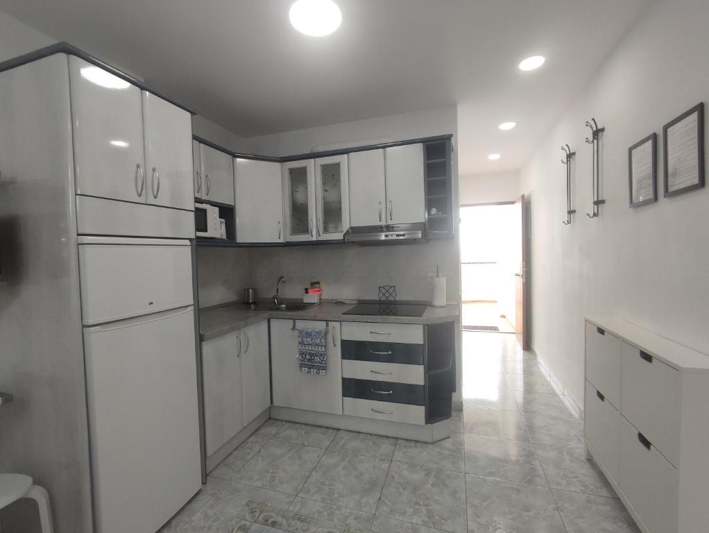 Kuchyň nebo kuchyňský kout v ubytování Vivienda Agaete Parque
