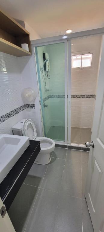 Fotografie z fotogalerie ubytování Vacation pool condo v destinaci Ban Rangeng