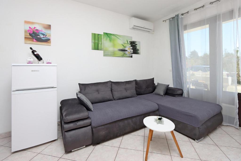 Apartments with parking space Krk - 21845