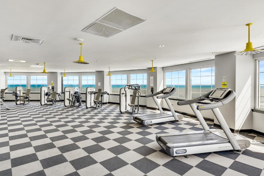 Fitness centrum a/nebo fitness zařízení v ubytování Diamond Beach Penthouse 5PH3