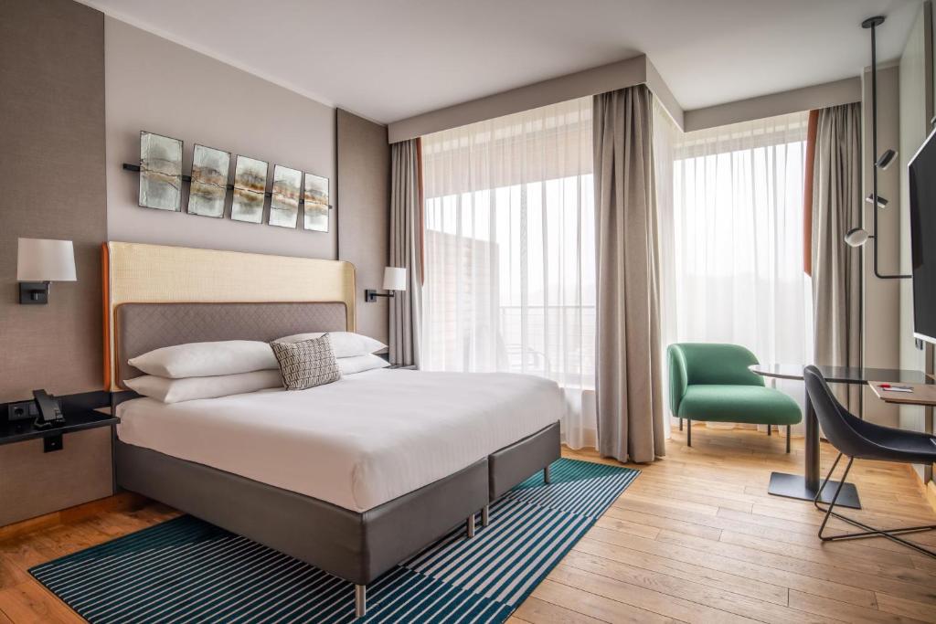 Postel nebo postele na pokoji v ubytování Sopot Marriott Resort & Spa