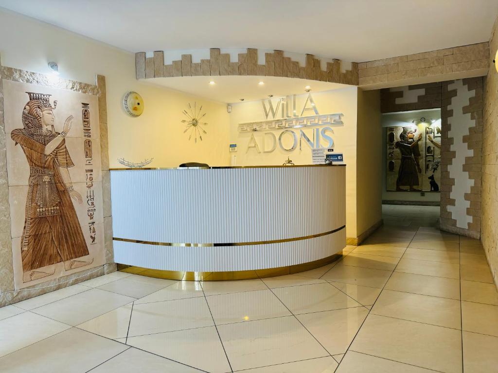 Lobby alebo recepcia v ubytovaní Willa Adonis