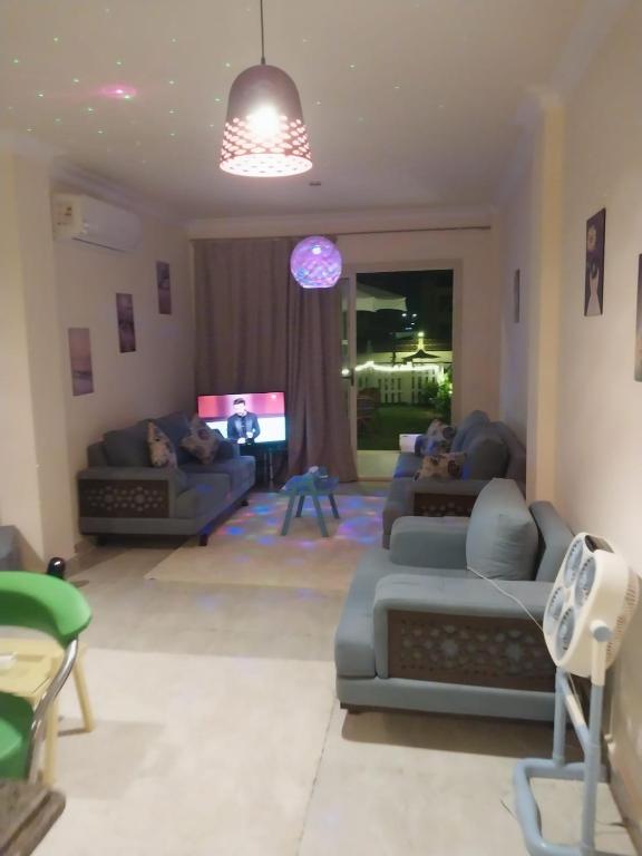 Cozy 3BD villa in Stella Heights North Coast فيلا ستيلا هايتس الساحل