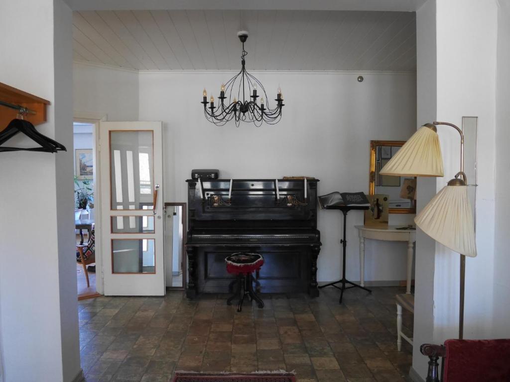 Majoituspaikan Lindallén Guest House keittiö tai keittotila