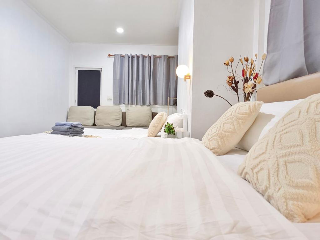 Postel nebo postele na pokoji v ubytování Getaway Villa Bangkok - 4 Bedroom,6 Beds and 5 Bathroom
