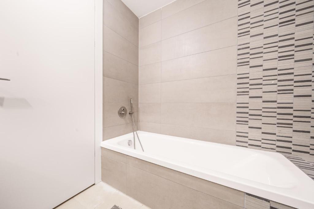 Koupelna v ubytování Luxury 3BDR In The Heart Of Jerusalem