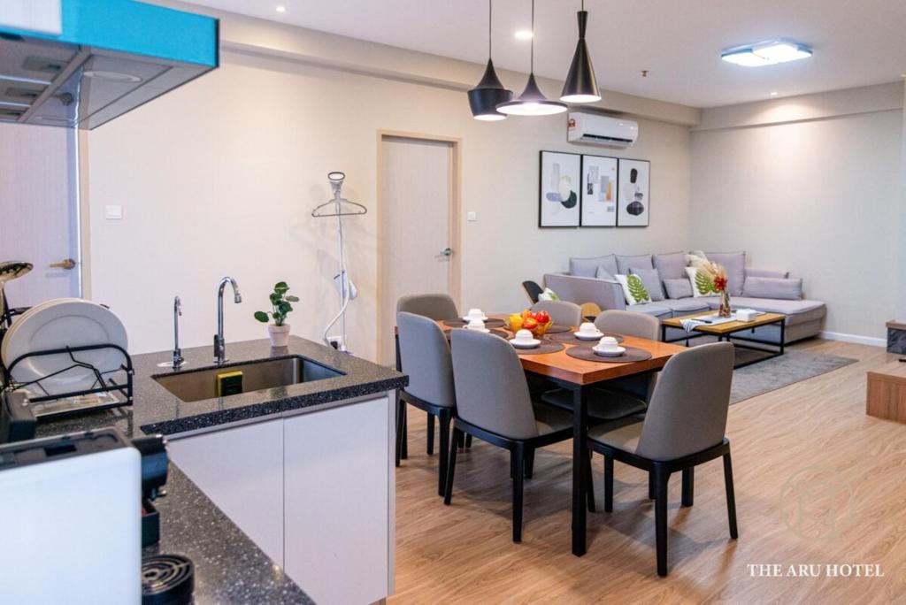 Aru Suites Kota Kinabalu - Apartamento De Tres Habitaciones