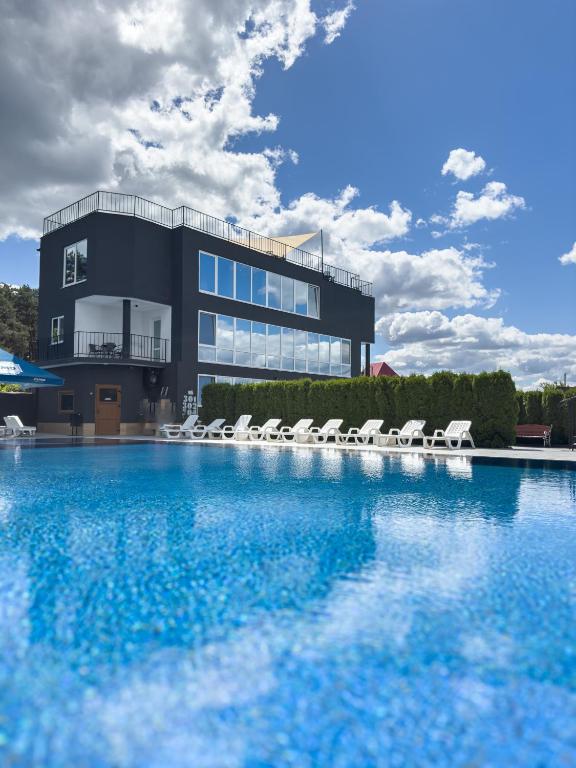 Bazén v ubytování Avalon Hotel&Pool nebo v jeho okolí