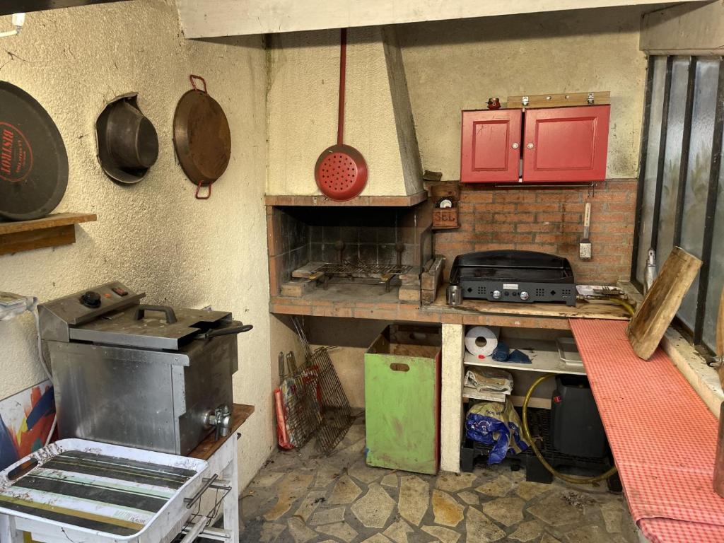 Kuchyň nebo kuchyňský kout v ubytování Chambre Canal Midi Piscine