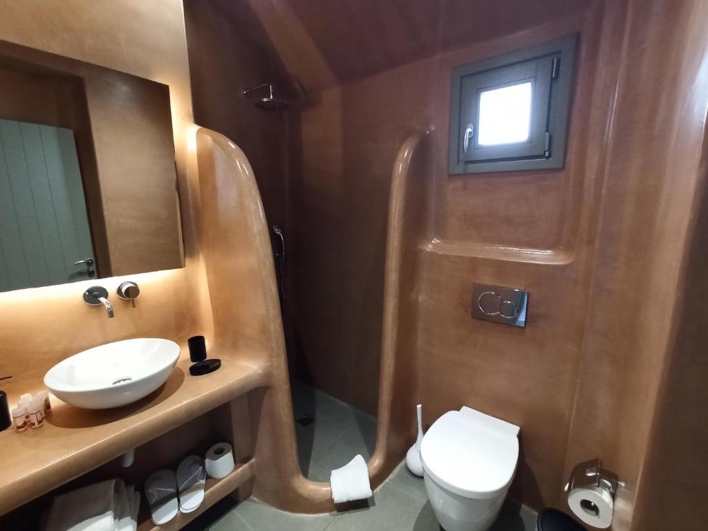 Amphitrite Suites Santorini - 4