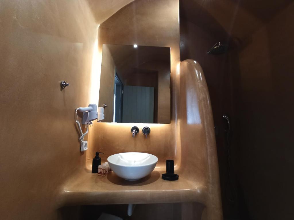 Amphitrite Suites Santorini - 5