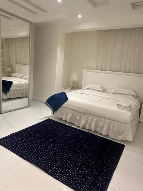 Jamal Royal Apartments - Three-Bedroom Apartment