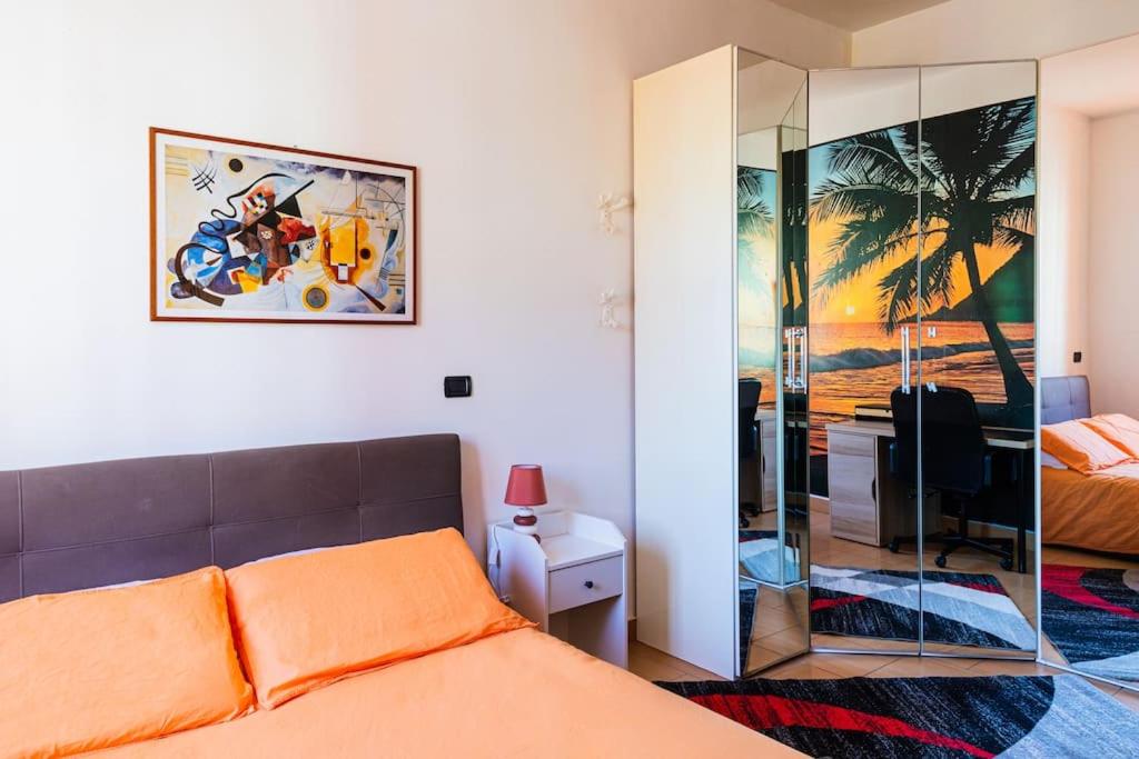 Un lugar para sentarse en Equipped Apt Near to Parco Dora