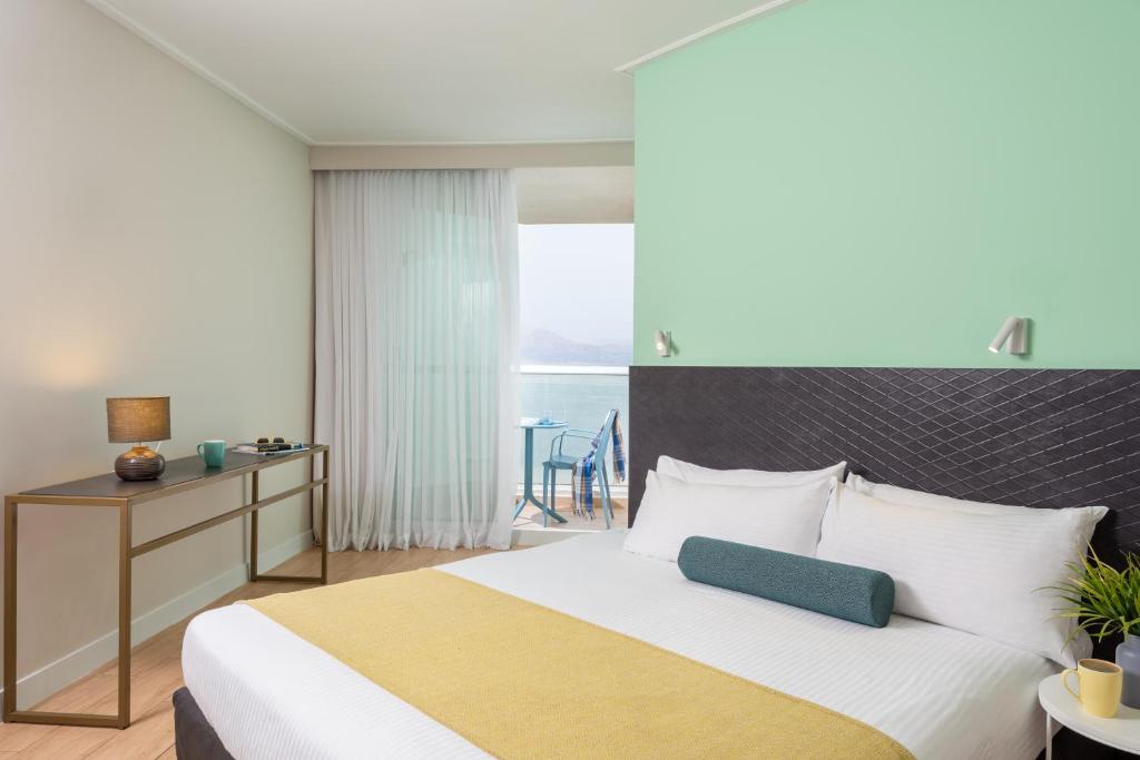 Beachfront · Private Beach Travel Proud Leonardo Club Hotel Dead Sea - All Inclusive - Suite Deluxe