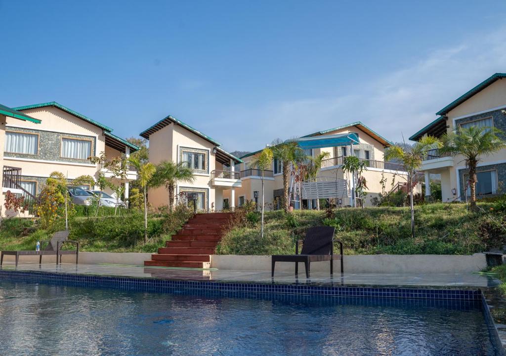 Kudrat Resorts and Suites- A unit of Shivaneel Hospitality - Junior Suite Con Mountain View