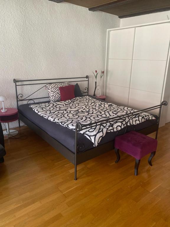 Postel nebo postele na pokoji v ubytování Joline private guest apartment Studio feel home